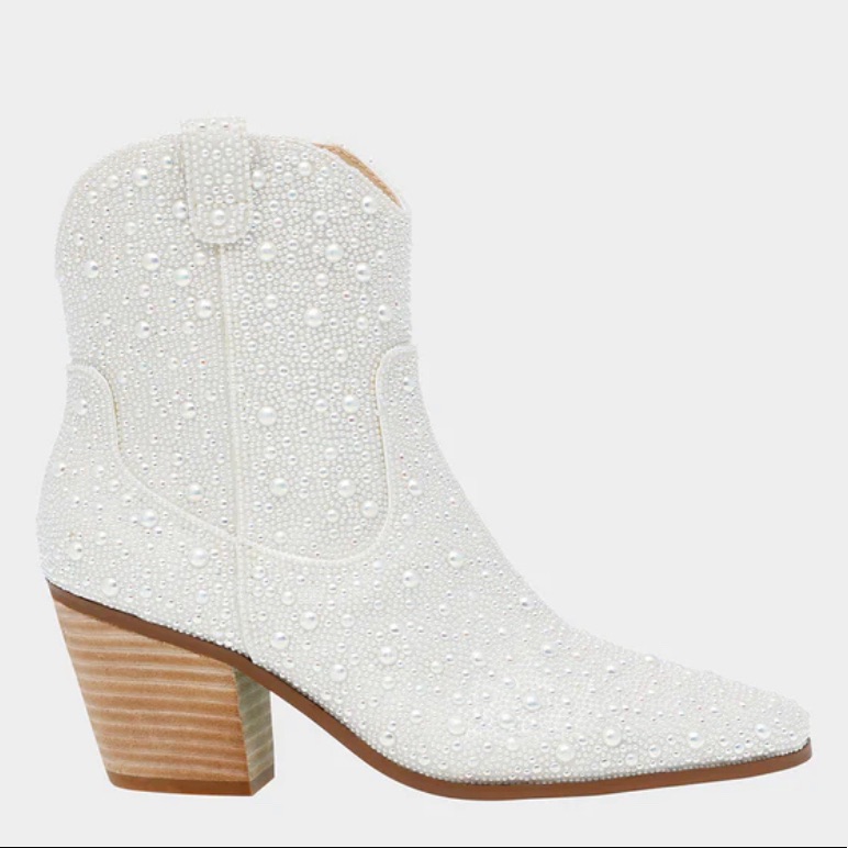 Nbw New Betsey Johnson Ivory Diva Booties